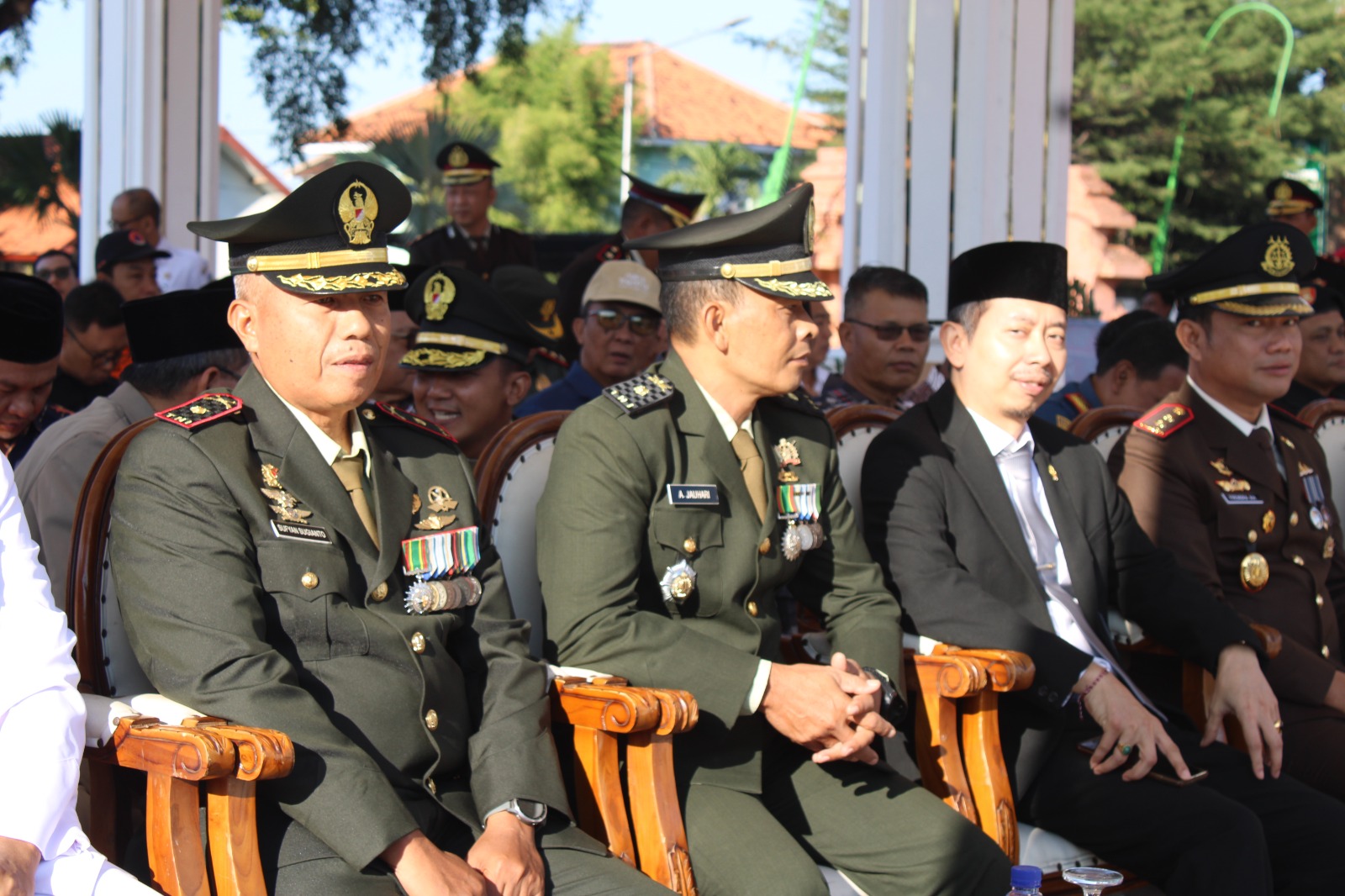 Sinergitas TNI-Polri dan Forkopimda Menguat dalam Upacara Hari Bhayangkara ke-80 di Situbondo