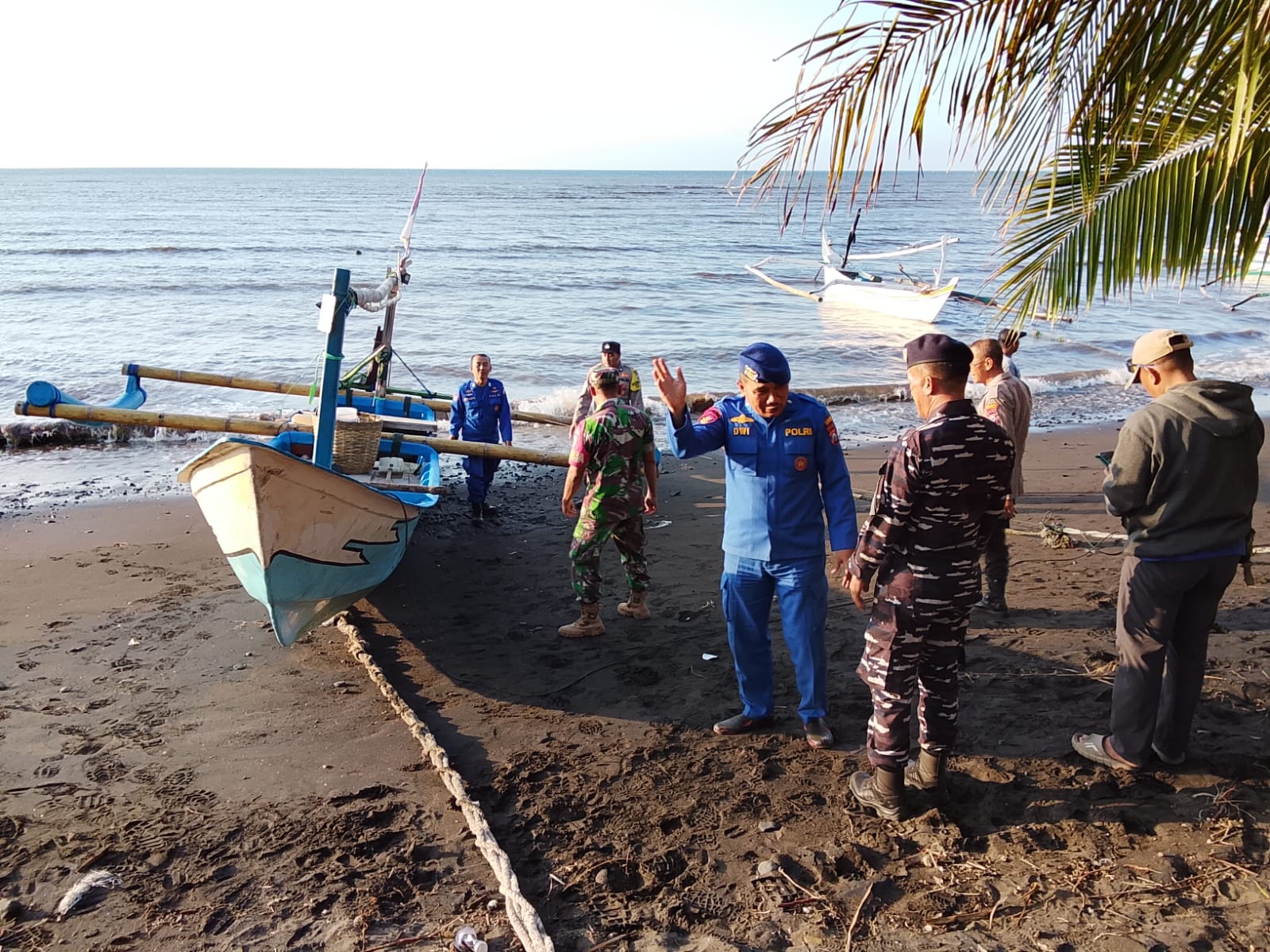 Nelayan Jangkar Hilang Saat Melaut, TNI-Polri dan Tim SAR Gabungan Lakukan Pencarian Intensif