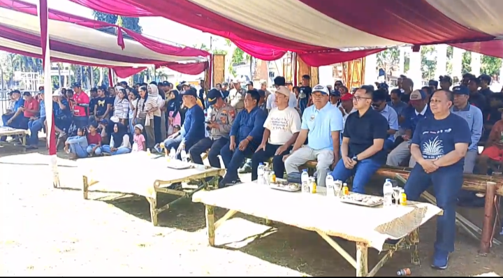 Kodim 0823 Situbondo Dukung Pelestarian Tradisi Ojhung dalam Semarak HUT RI ke-81 dan Harjakasi ke-208