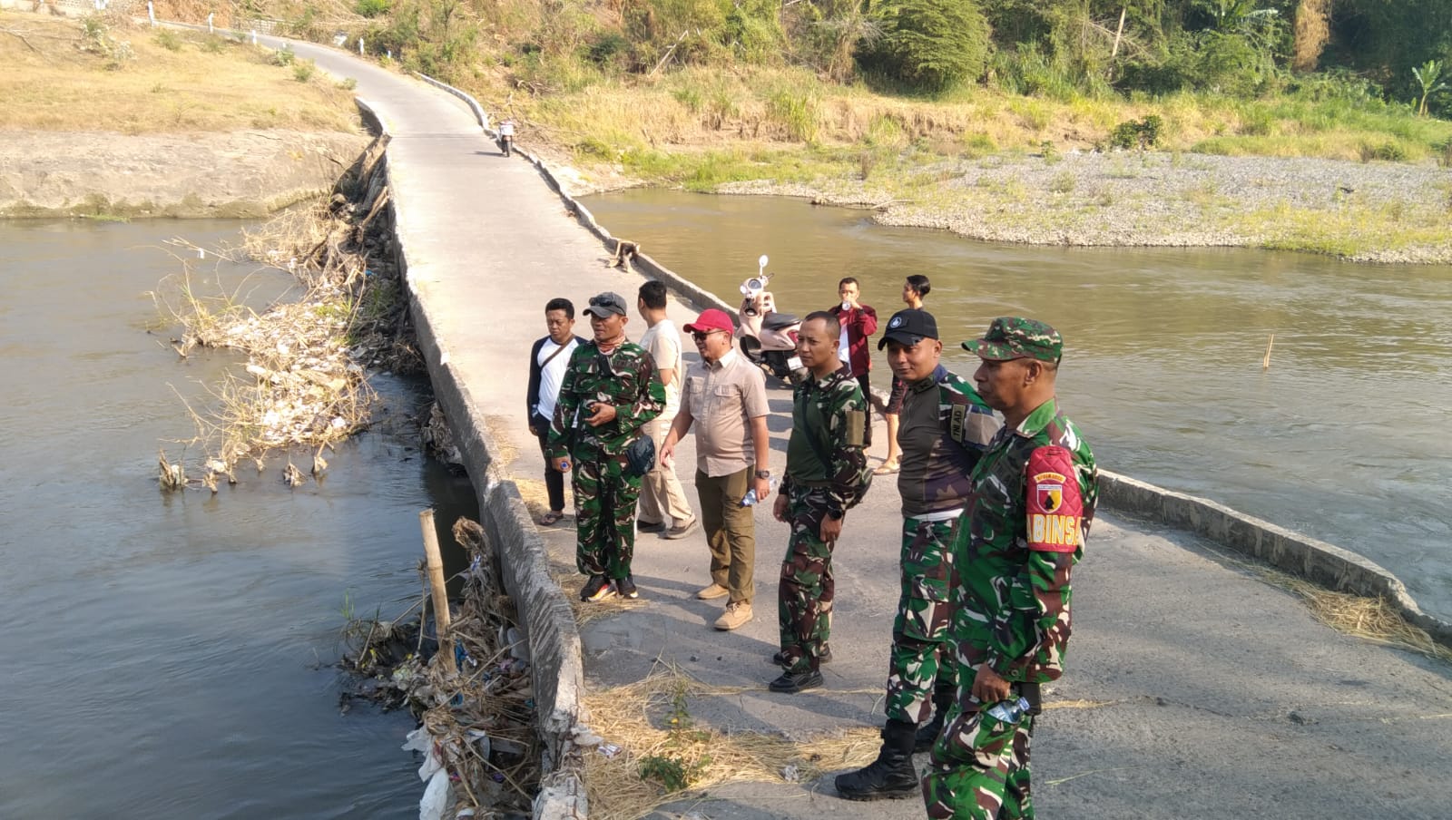 Survei Rencana Pembangunan Jembatan Sliwung, TNI Bersama Tim Teknis Pastikan Akses Warga Segera Terhubung